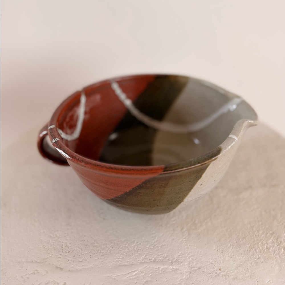 STUDIO POTTERY BATTER BOWL HANDLE/SPOUT HAND-MADE MID-CENTURY MODERN‎ CERAMICS - Picture 8 of 14